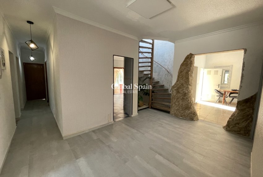 Wiederverkauf - Chalet / Villa -
CIUDAD QUESADA - Cuidad Quesada