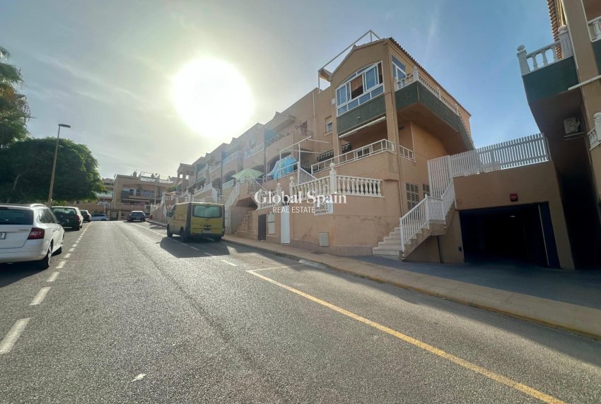 Wiederverkauf - DER PARKPLATZ / GARAGE -
TORREVIEJA - Cabo Cervera