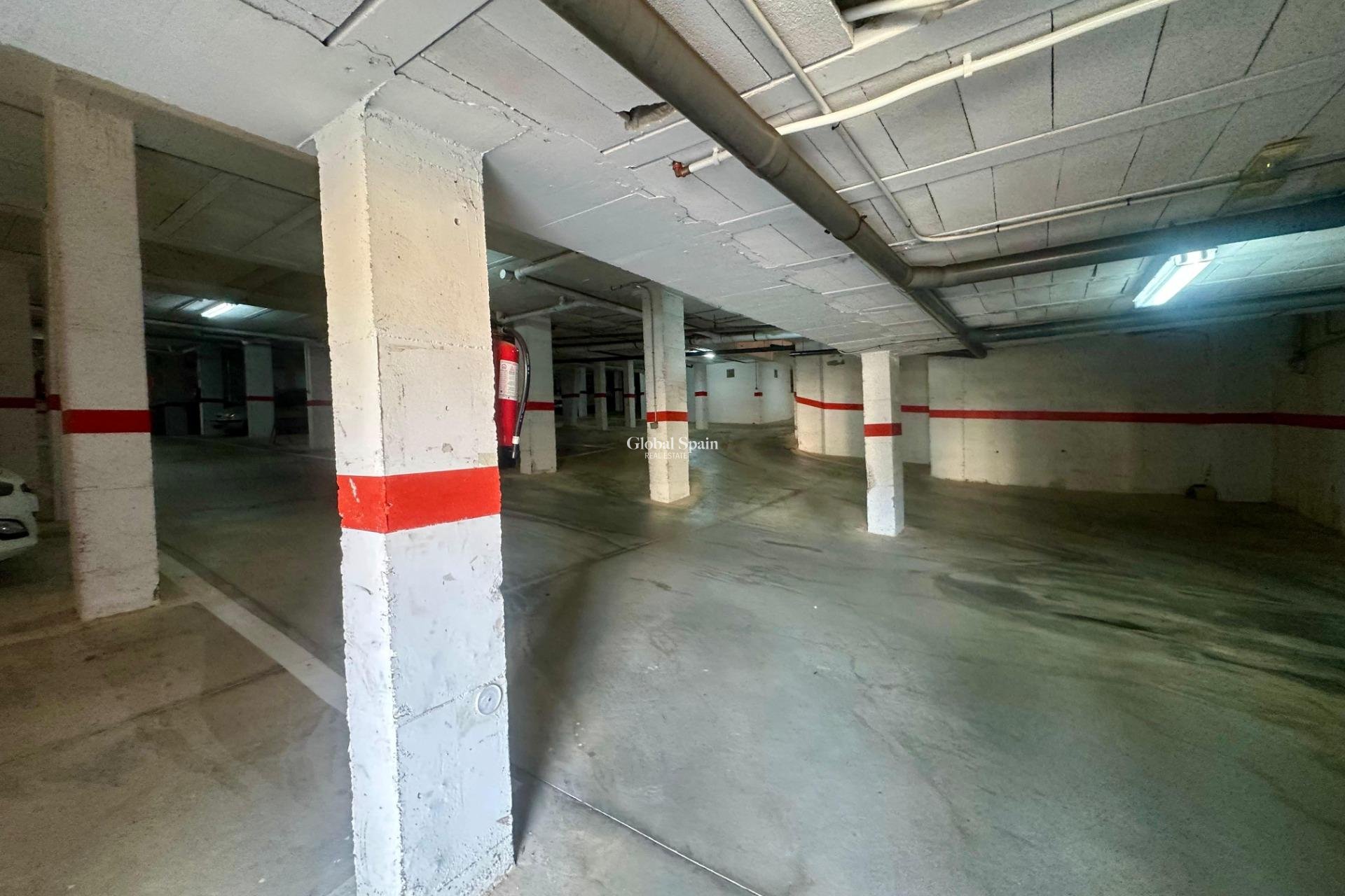 Wiederverkauf - DER PARKPLATZ / GARAGE -
TORREVIEJA - Cabo Cervera