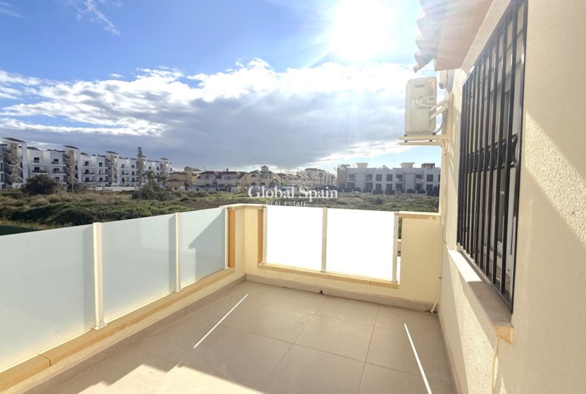 Wiederverkauf - Doppelhaushälfte -
ORIHUELA - Costa Blanca Sur