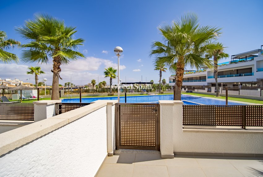 Wiederverkauf - Dorfhaus -
TORREVIEJA - LOS BALCONES - LOS ALTOS