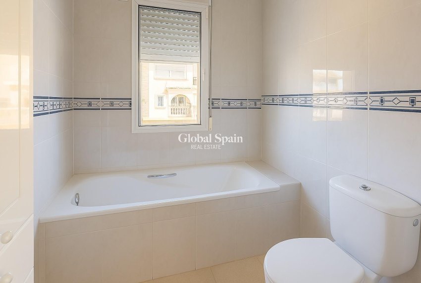 Wiederverkauf - Duplex -
ORIHUELA COSTA - Playa Flamenca