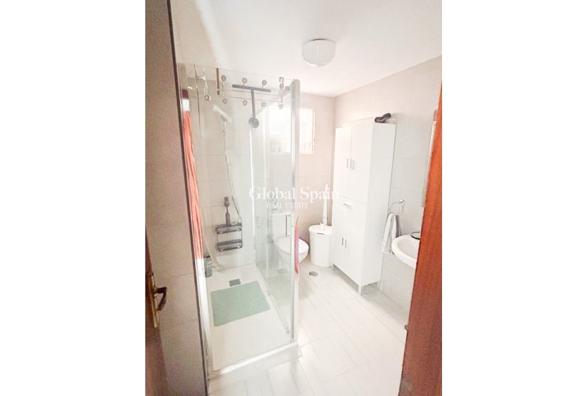 Wiederverkauf - Duplex -
TORREVIEJA - Center