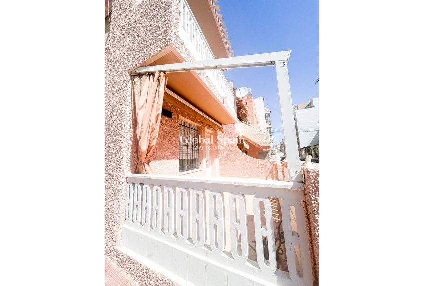 Wiederverkauf - Duplex -
TORREVIEJA - Center