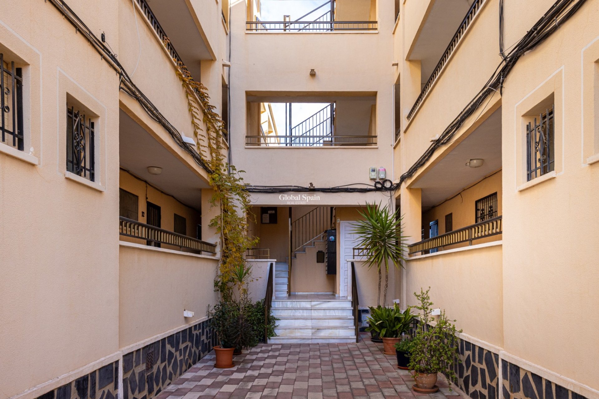 Wiederverkauf - Ferienwohnung -
TORREVIEJA - La Siesta