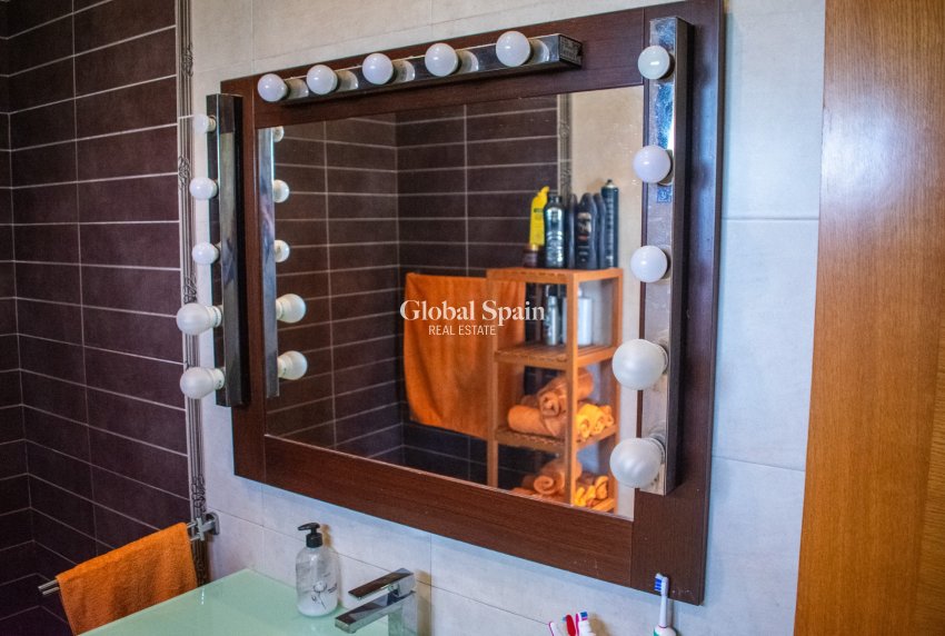 Wiederverkauf - Finca Landimmobilie -
ORIHUELA - El raal