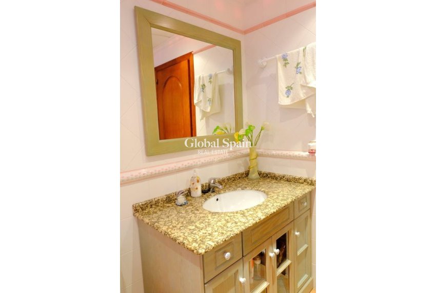 Wiederverkauf - Finca / Landimmobilie -
ORIHUELA - Orihuela