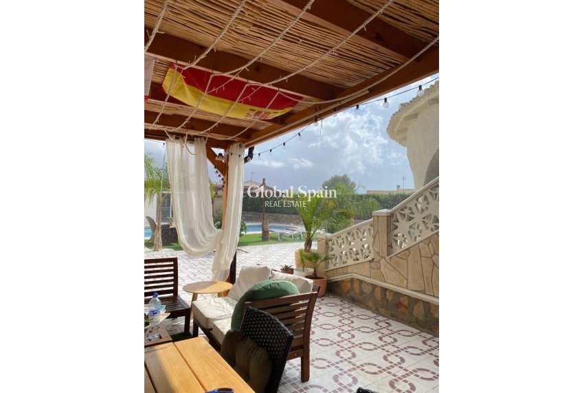 Wiederverkauf - Freistehende Villa -
CIUDAD QUESADA