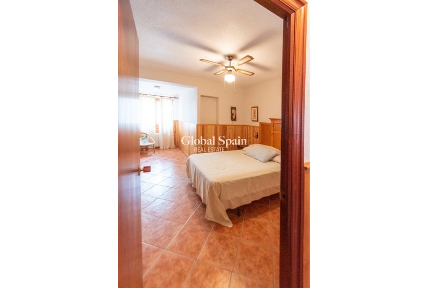 Wiederverkauf - Freistehende Villa -
GUARDAMAR DEL SEGURA - Guardamar Playa