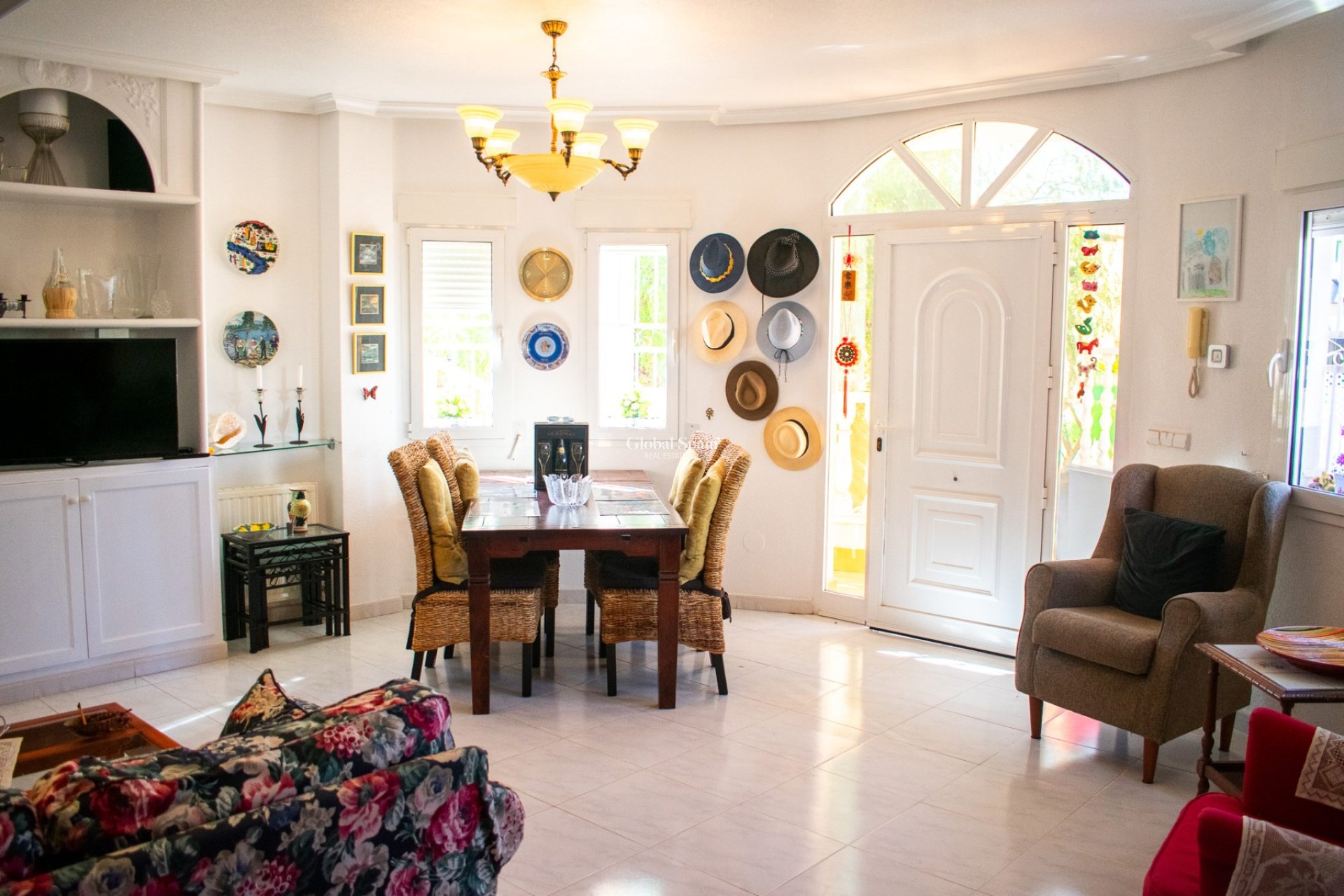 Wiederverkauf - Freistehende Villa -
ORIHUELA COSTA - La Zenia