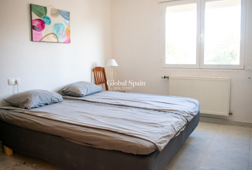 Wiederverkauf - Freistehende Villa -
ORIHUELA COSTA - La Zenia