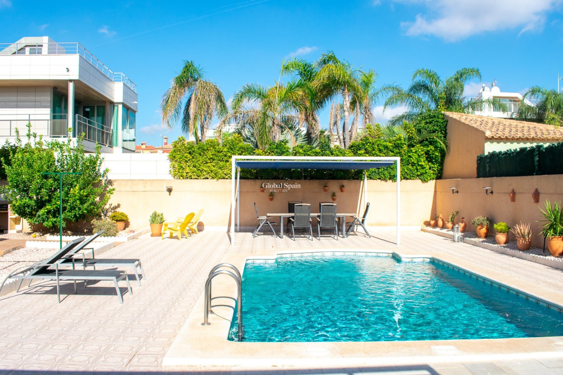 Wiederverkauf - Freistehende Villa -
ORIHUELA COSTA - La Zenia