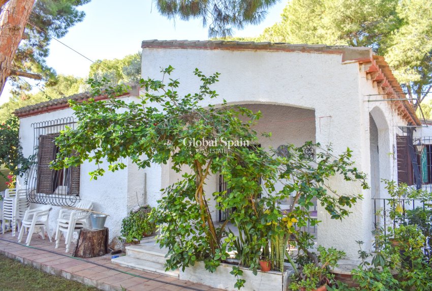 Wiederverkauf - Freistehende Villa -
ORIHUELA COSTA - Punta Prima