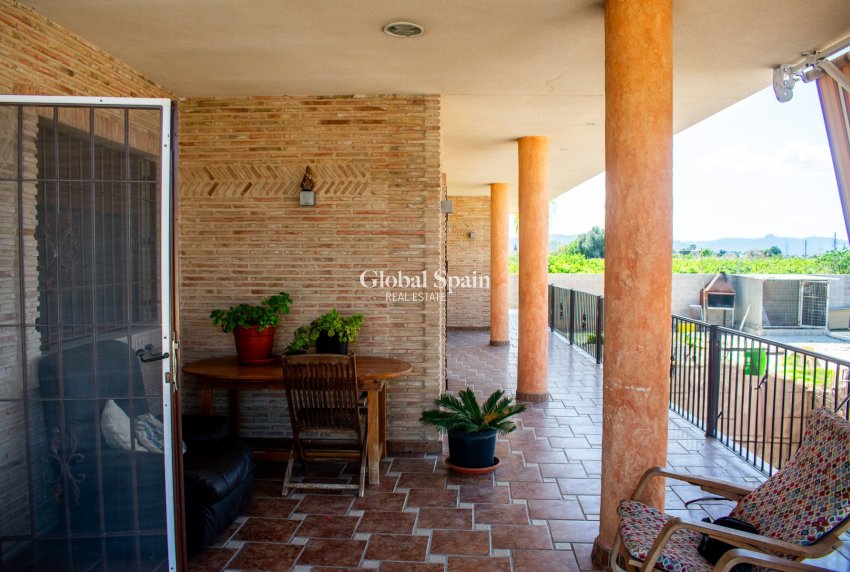 Wiederverkauf - Freistehende Villa -
ORIHUELA - El raal