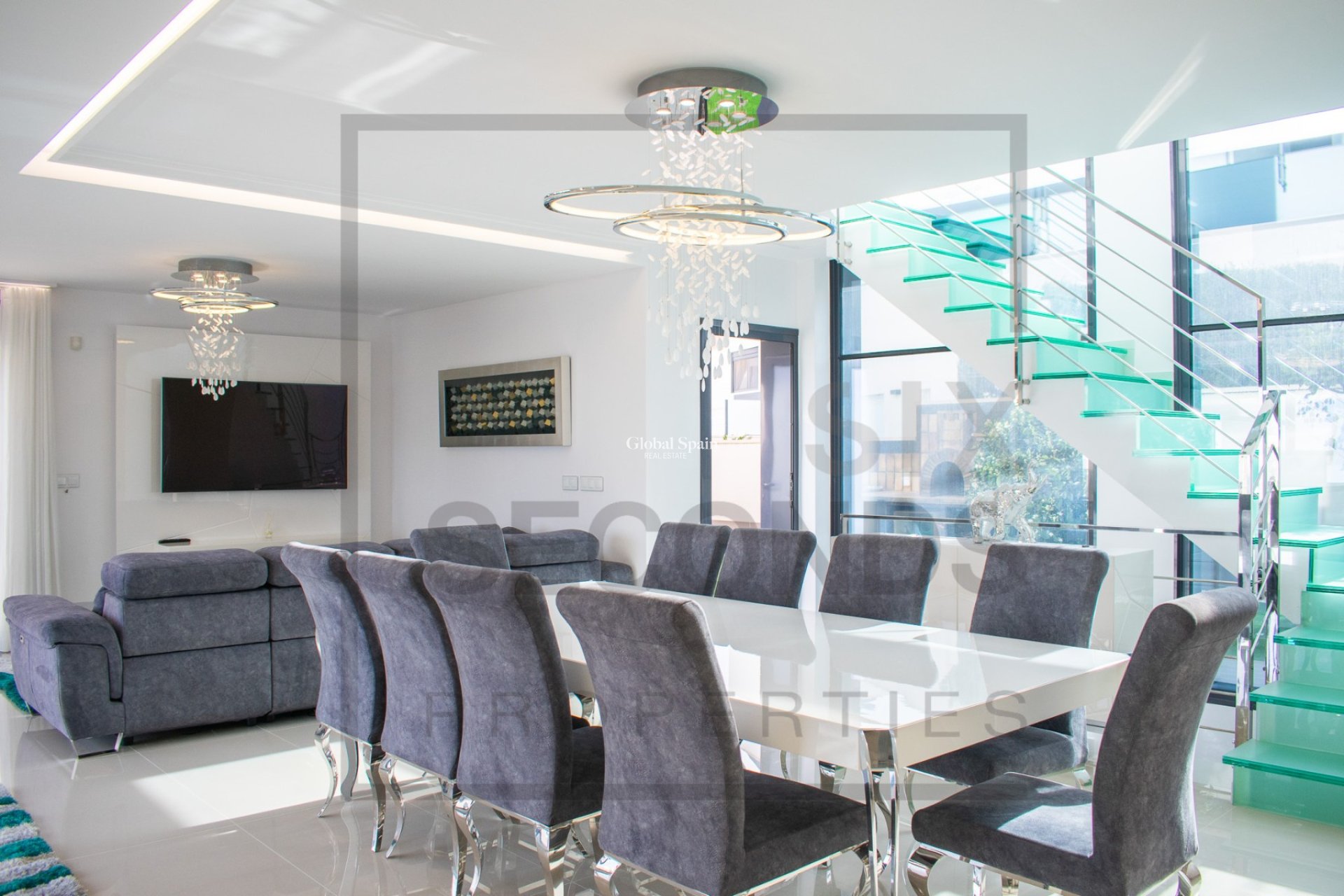 Wiederverkauf - Freistehende Villa -
SAN MIGUEL DE SALINAS - Urbanizaciones