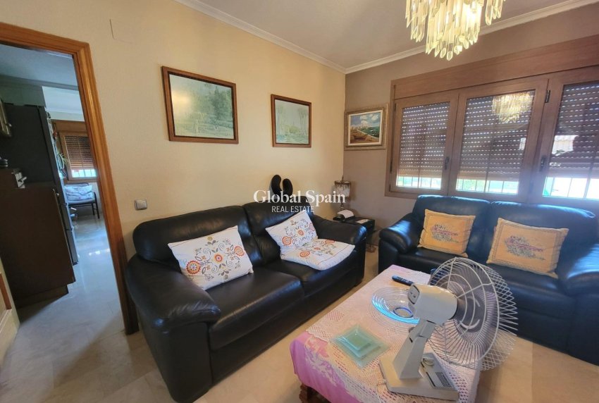 Wiederverkauf - Freistehende Villa -
TORREVIEJA - Aguas Nuevas