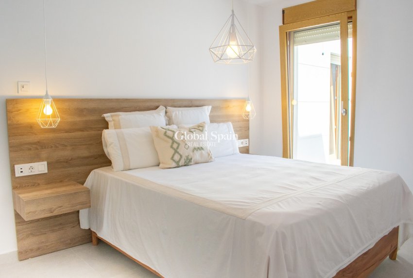 Wiederverkauf - Freistehende Villa -
TORREVIEJA - Torreta Florida