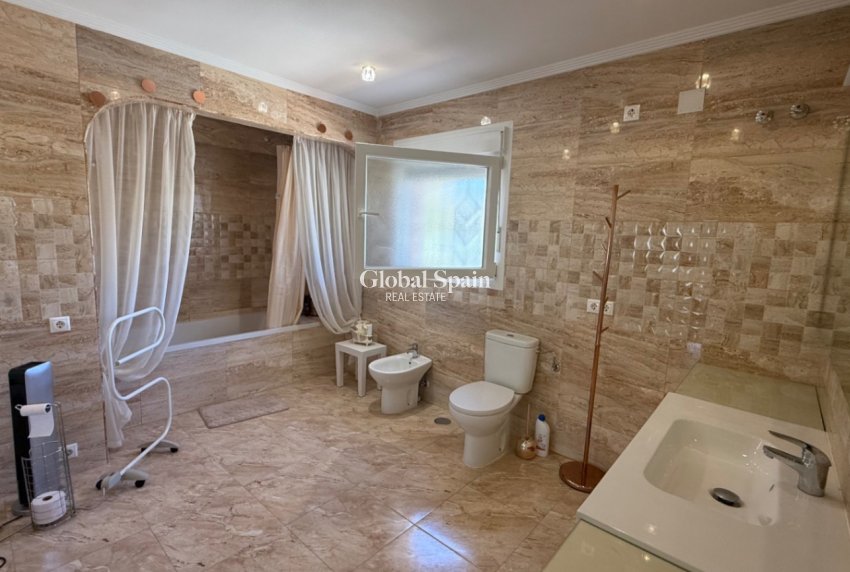 Wiederverkauf - Freistehendes Haus -
TORREVIEJA - Costa Blanca Sur