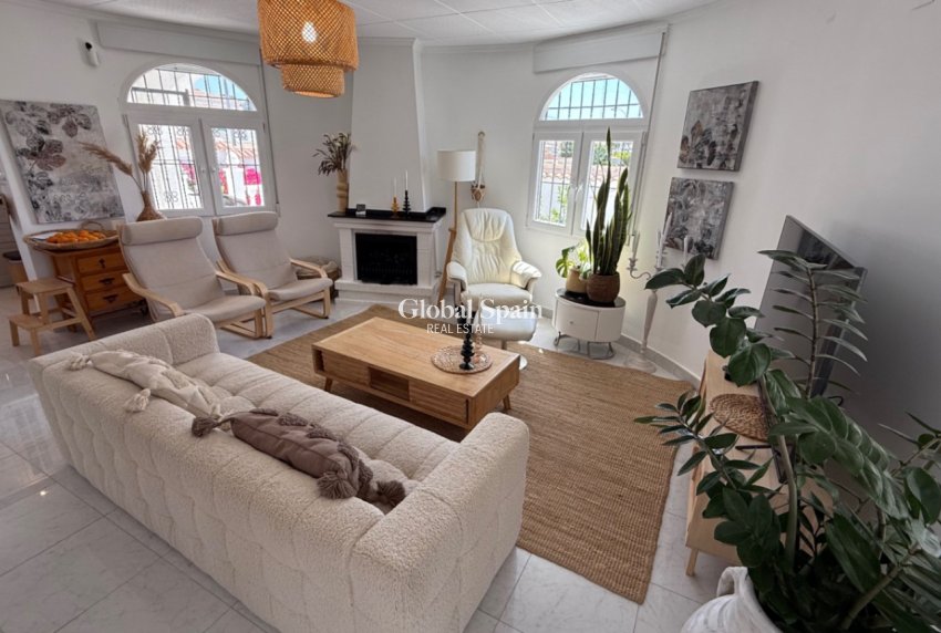 Wiederverkauf - Freistehendes Haus -
TORREVIEJA - Costa Blanca Sur