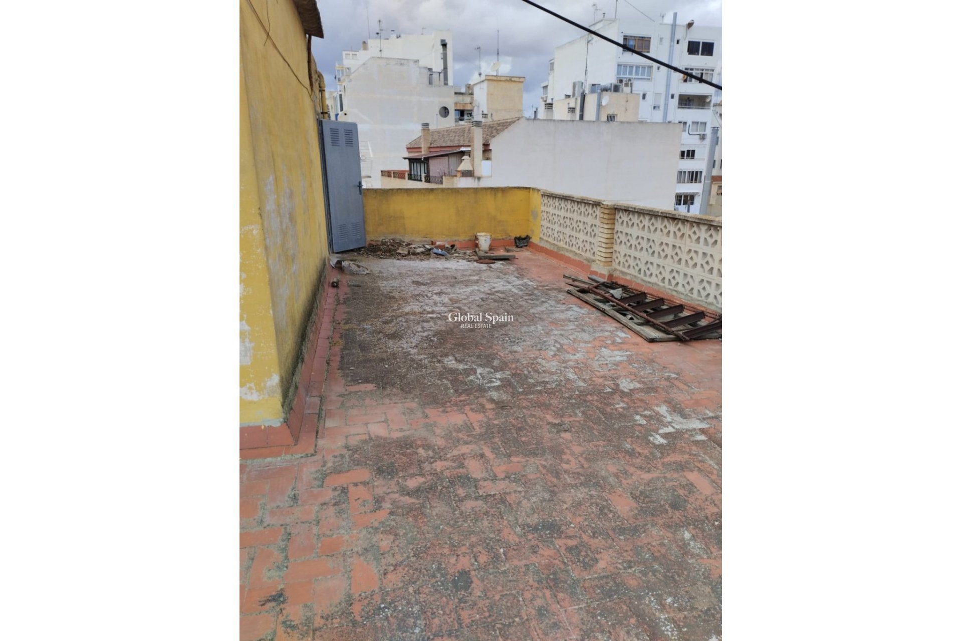 Wiederverkauf - Gebäude -
TORREVIEJA - Costa Blanca Sur