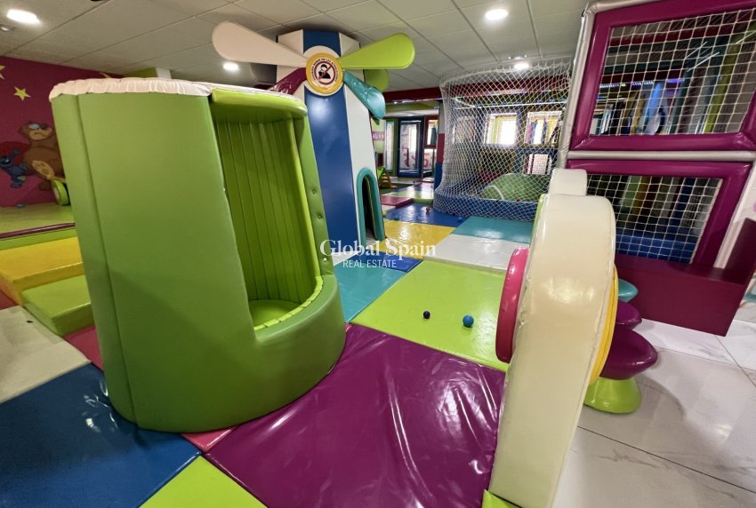 Wiederverkauf - GEWERBEIMMOBILIE -
TORREVIEJA - Costa Blanca Sur