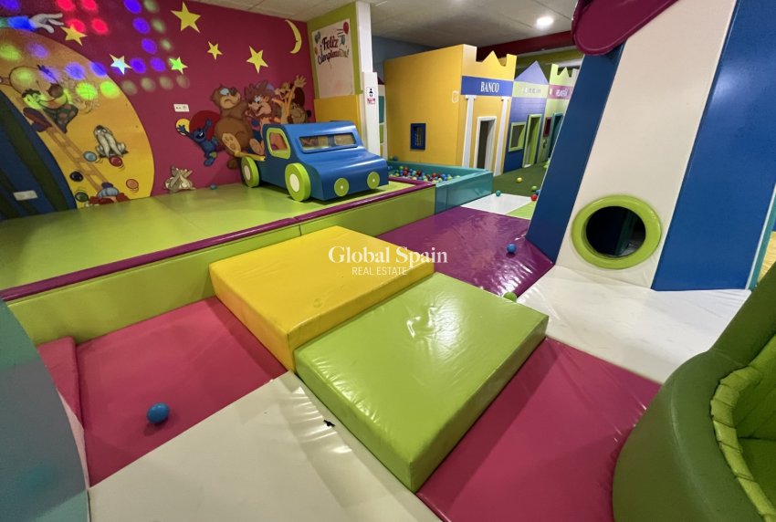 Wiederverkauf - GEWERBEIMMOBILIE -
TORREVIEJA - Costa Blanca Sur