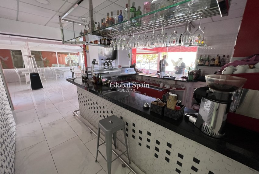 Wiederverkauf - GEWERBEIMMOBILIE -
TORREVIEJA - Costa Blanca Sur