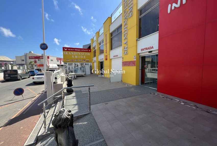 Wiederverkauf - GEWERBEIMMOBILIE -
TORREVIEJA - Costa Blanca Sur