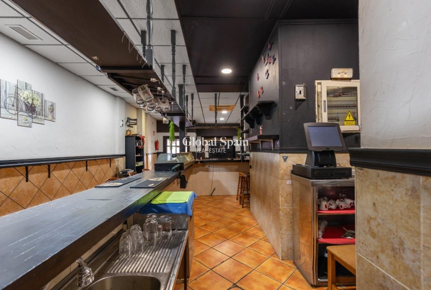 Wiederverkauf - GEWERBEIMMOBILIE -
TORREVIEJA - Estacion de autobuses