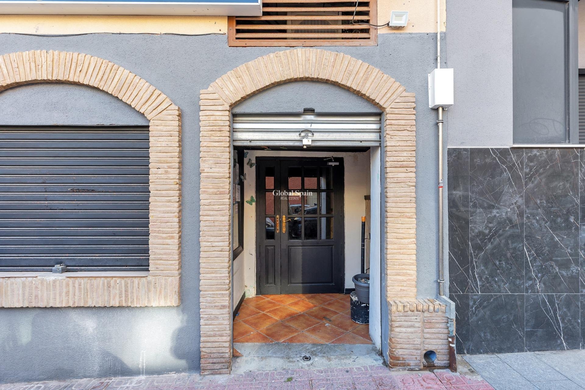 Wiederverkauf - GEWERBEIMMOBILIE -
TORREVIEJA - Estacion de autobuses