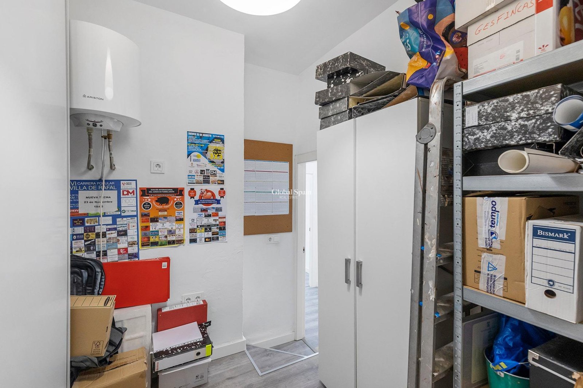 Wiederverkauf - GEWERBEIMMOBILIE -
TORREVIEJA - La Mata pueblo