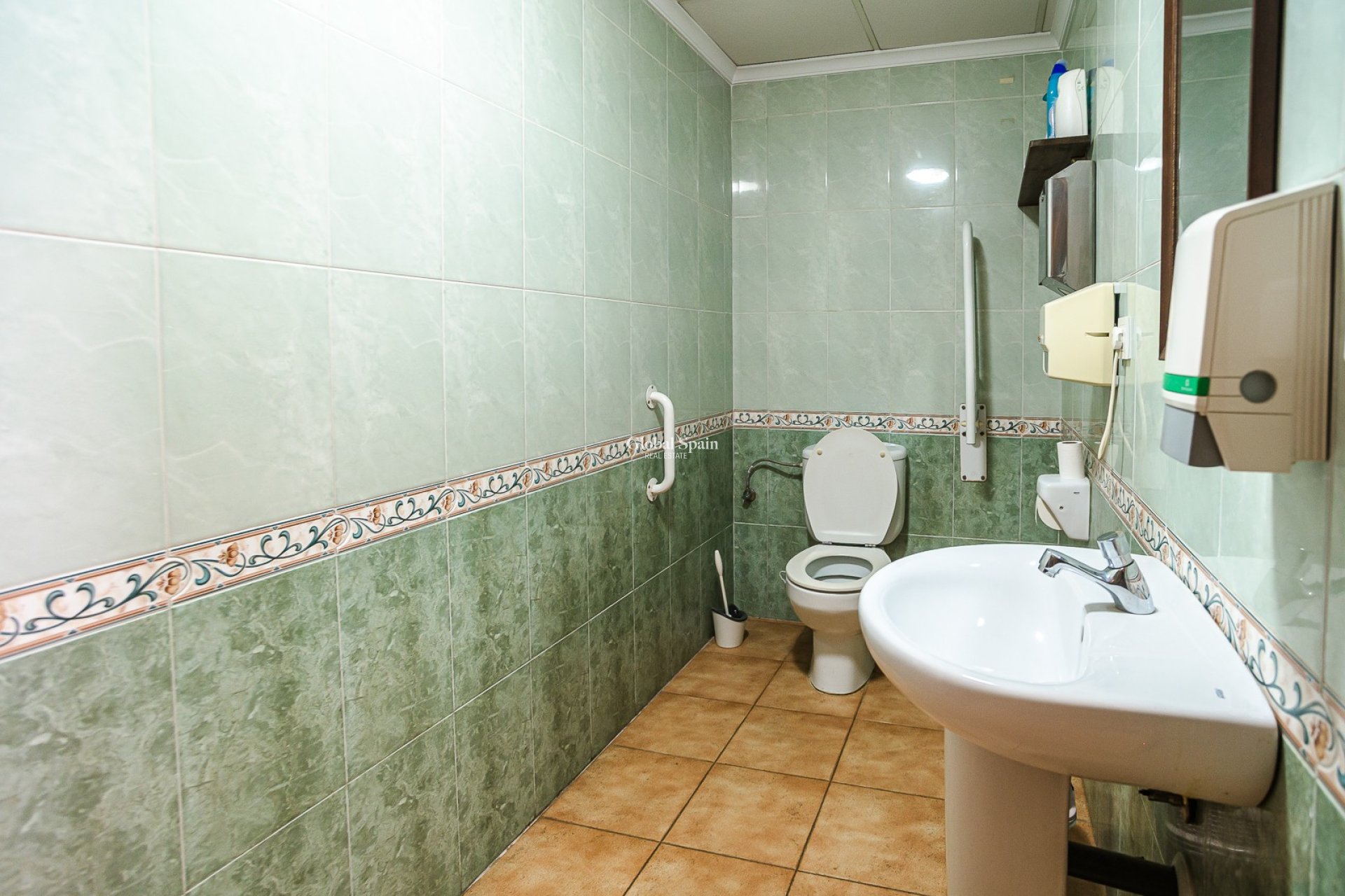 Wiederverkauf - GEWERBEIMMOBILIE -
TORREVIEJA - La Veleta