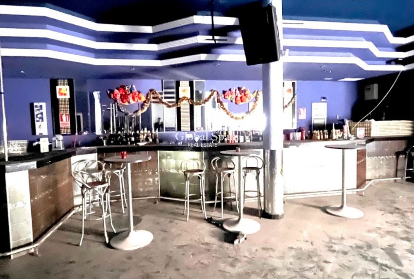 Wiederverkauf - GEWERBEIMMOBILIE -
TORREVIEJA - Playa del Cura