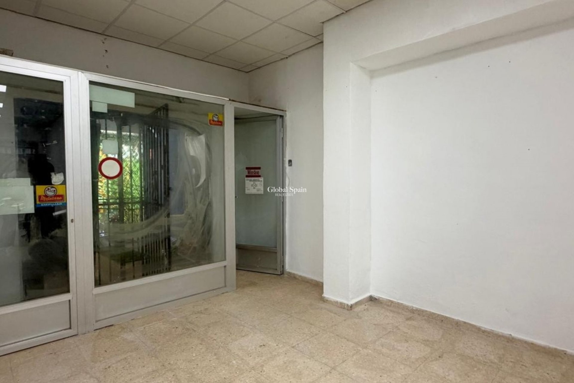 Wiederverkauf - GEWERBEIMMOBILIE -
TORREVIEJA - Torrelamata - La Mata