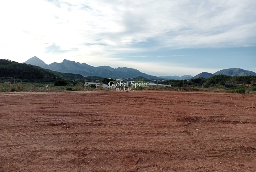 Wiederverkauf - GRUNDSTÜCK -
ALTEA - Olla Altea