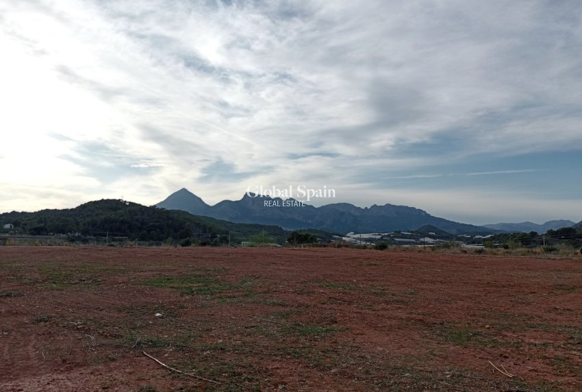 Wiederverkauf - GRUNDSTÜCK -
ALTEA