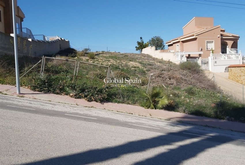 Wiederverkauf - GRUNDSTÜCK -
CIUDAD QUESADA