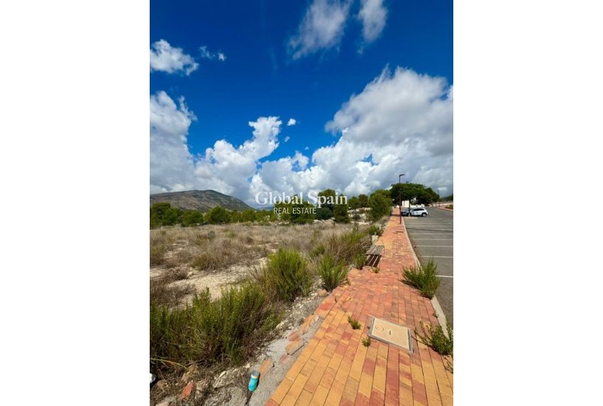 Wiederverkauf - GRUNDSTÜCK -
FINESTRAT - Costa Blanca