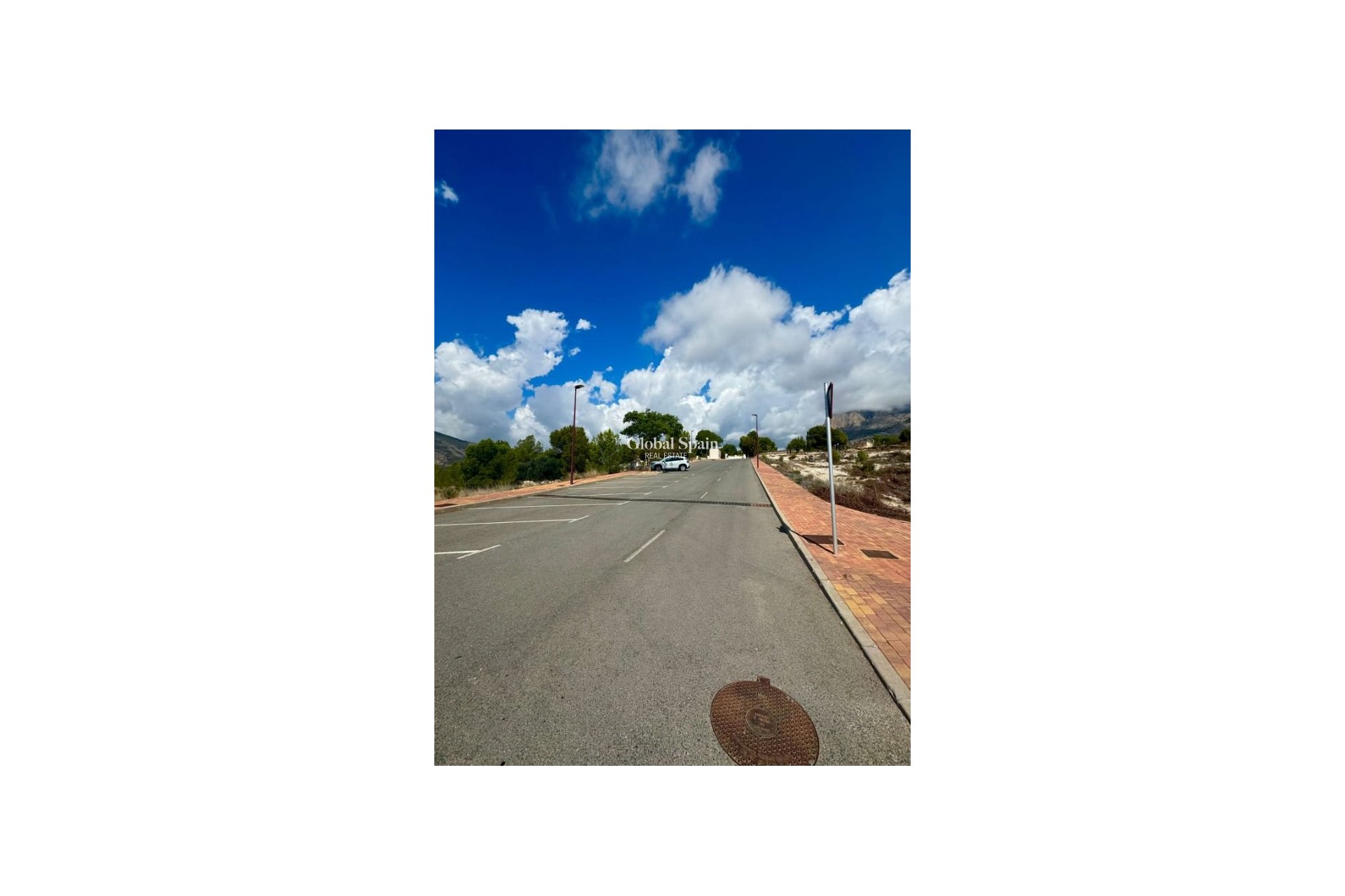 Wiederverkauf - GRUNDSTÜCK -
FINESTRAT - Costa Blanca