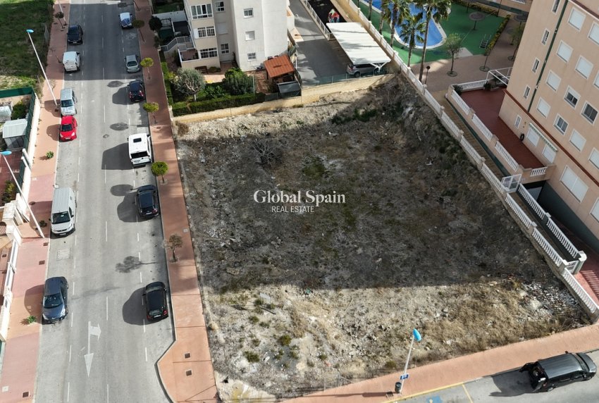 Wiederverkauf - GRUNDSTÜCK -
GUARDAMAR DEL SEGURA - Costa Blanca