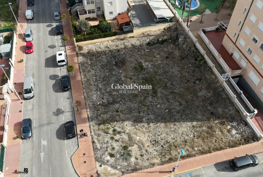 Wiederverkauf - GRUNDSTÜCK -
GUARDAMAR DEL SEGURA - Costa Blanca