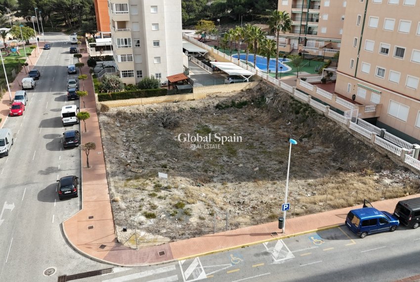 Wiederverkauf - GRUNDSTÜCK -
GUARDAMAR DEL SEGURA - Costa Blanca