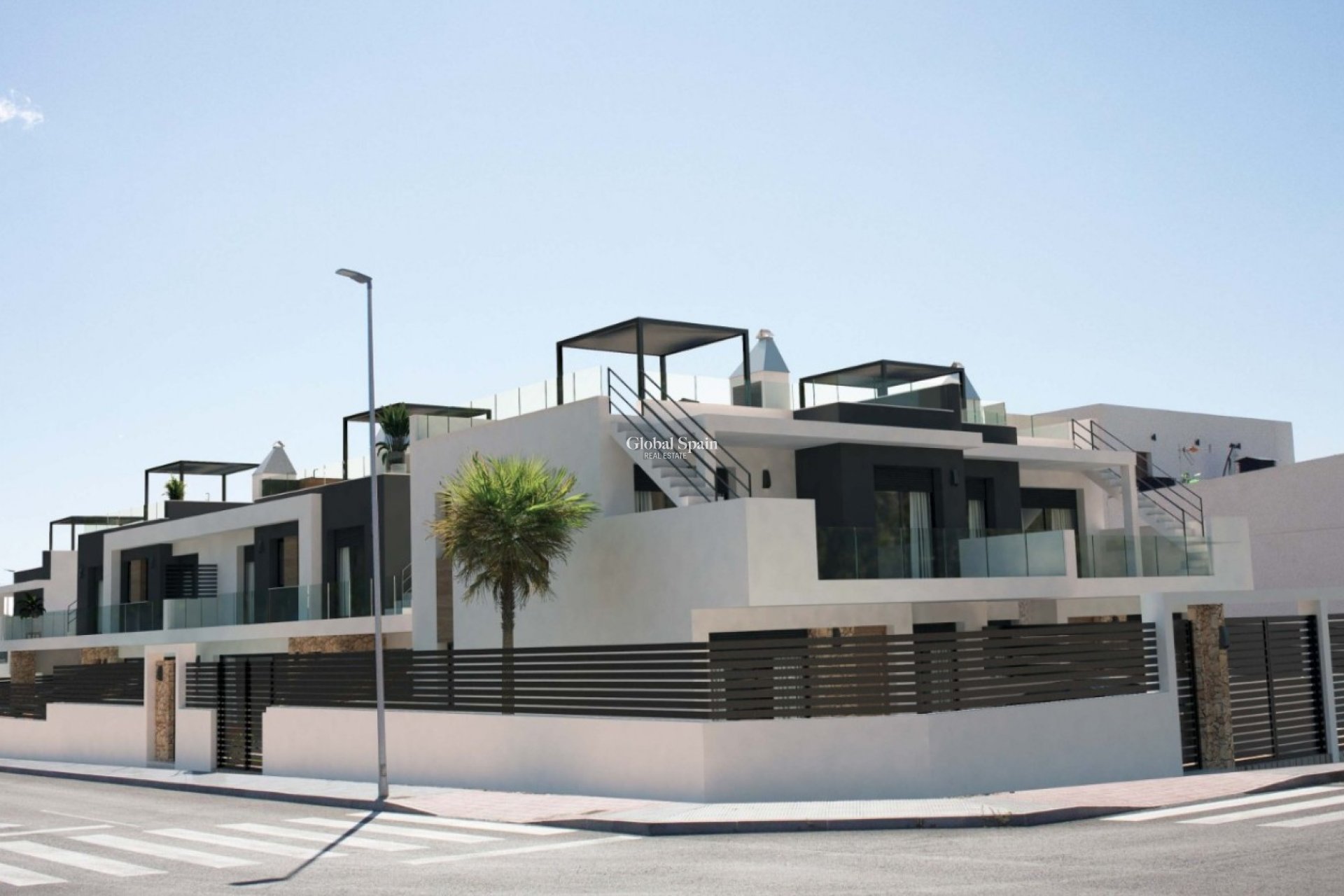Wiederverkauf - GRUNDSTÜCK -
LOS MONTESINOS - Costa Blanca