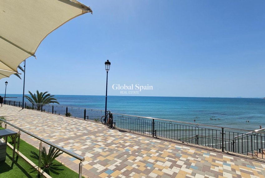 Wiederverkauf - GRUNDSTÜCK -
ORIHUELA COSTA - Rocio Del Mar