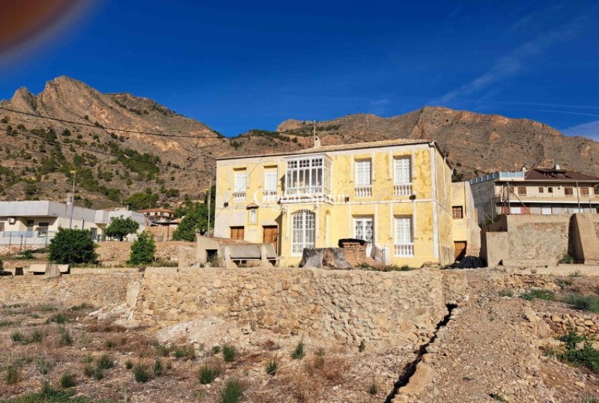 Wiederverkauf - GRUNDSTÜCK -
ORIHUELA - Inland