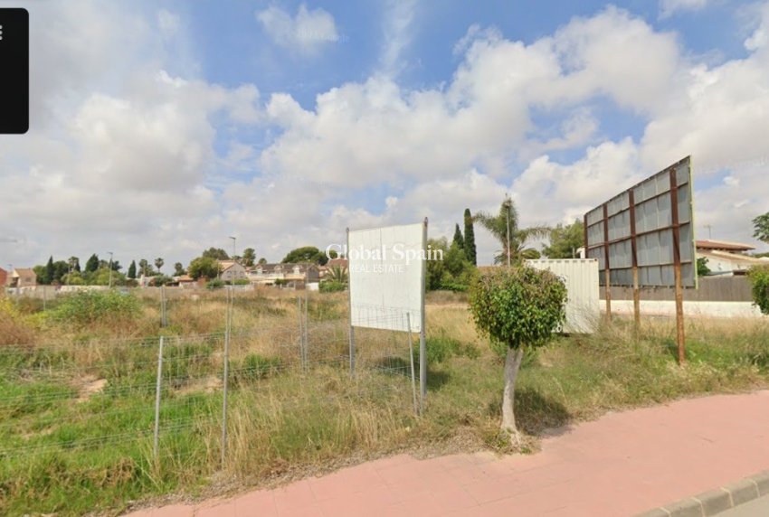 Wiederverkauf - GRUNDSTÜCK -
SAN JAVIER - Santiago de la Ribera