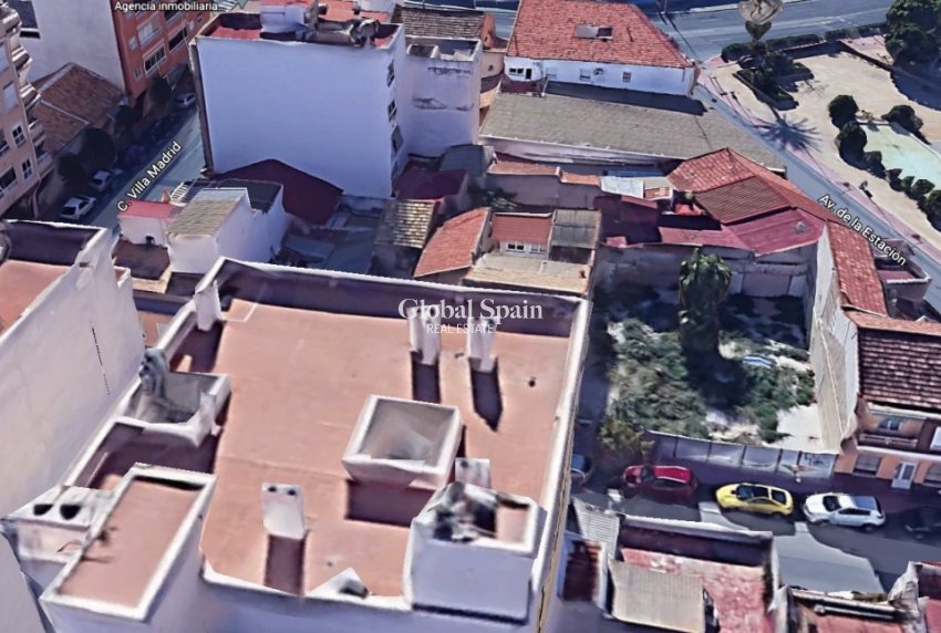 Wiederverkauf - GRUNDSTÜCK -
TORREVIEJA - Acequion