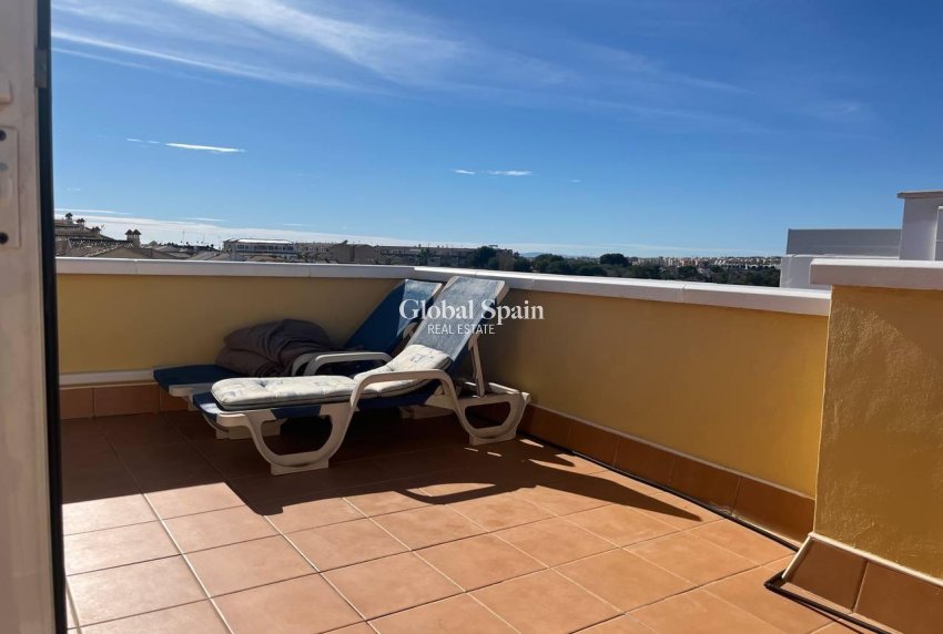 Wiederverkauf - Halb freistehend -
ORIHUELA COSTA - Playa Flamenca