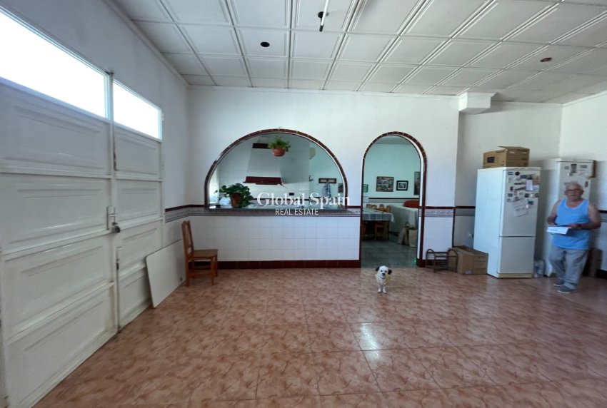 Wiederverkauf - Halb freistehend -
SAN MIGUEL DE SALINAS - Pueblo