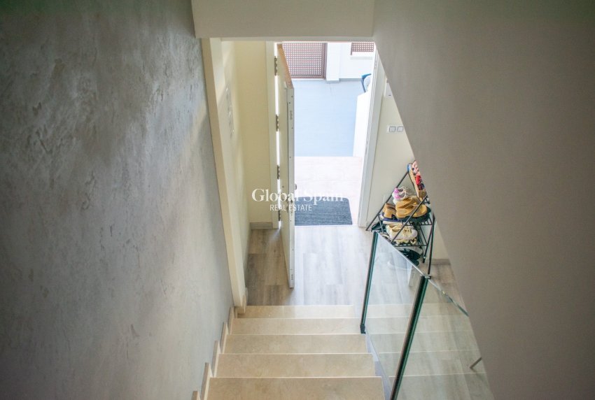 Wiederverkauf - Halb freistehend -
TORREVIEJA - LOS BALCONES - LOS ALTOS